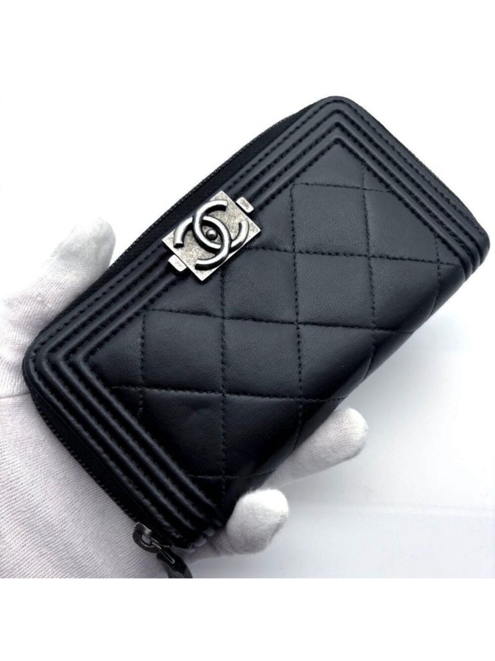 Chanel Wallet Boy Round - Picture 13 of 14